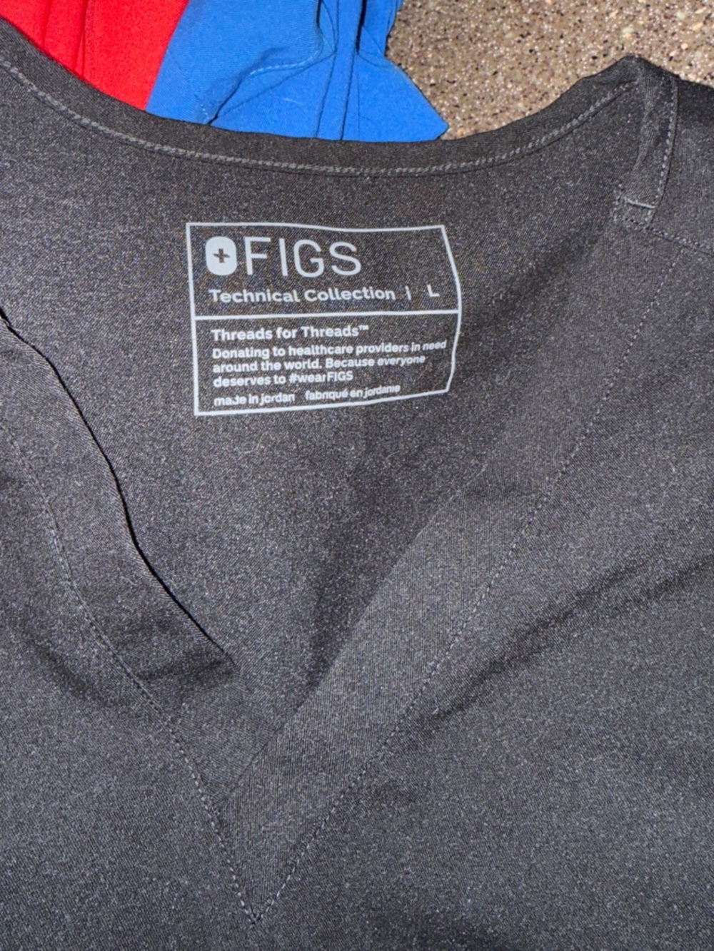 FIGS Black scrub set - Picture 5 of 5